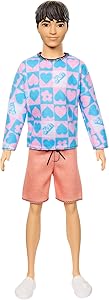 boneco-barbie-ken-fashionistas-219-mestico-com-camisa-rosa-e-azul-shorts-laranja-hrh24-mattel - Imagem