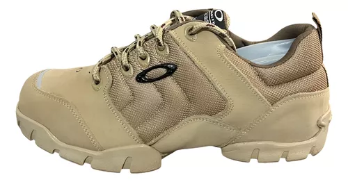 tenis-masculino-oakley-refletivo-botinha-low-half-track - Imagem