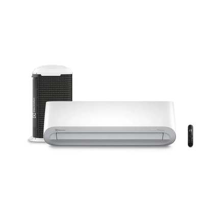 ar-condicionado-split-hi-wall-electrolux-color-adapt-12000-btuh-frio-3112ifba206-220-volts-oojt - Imagem