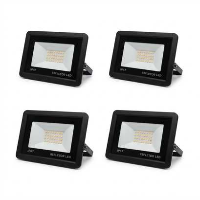 Kit 4 Refletores Super Led 200w Holofote Bivolt Ip67 Prova D'água Branco Frio 6500k