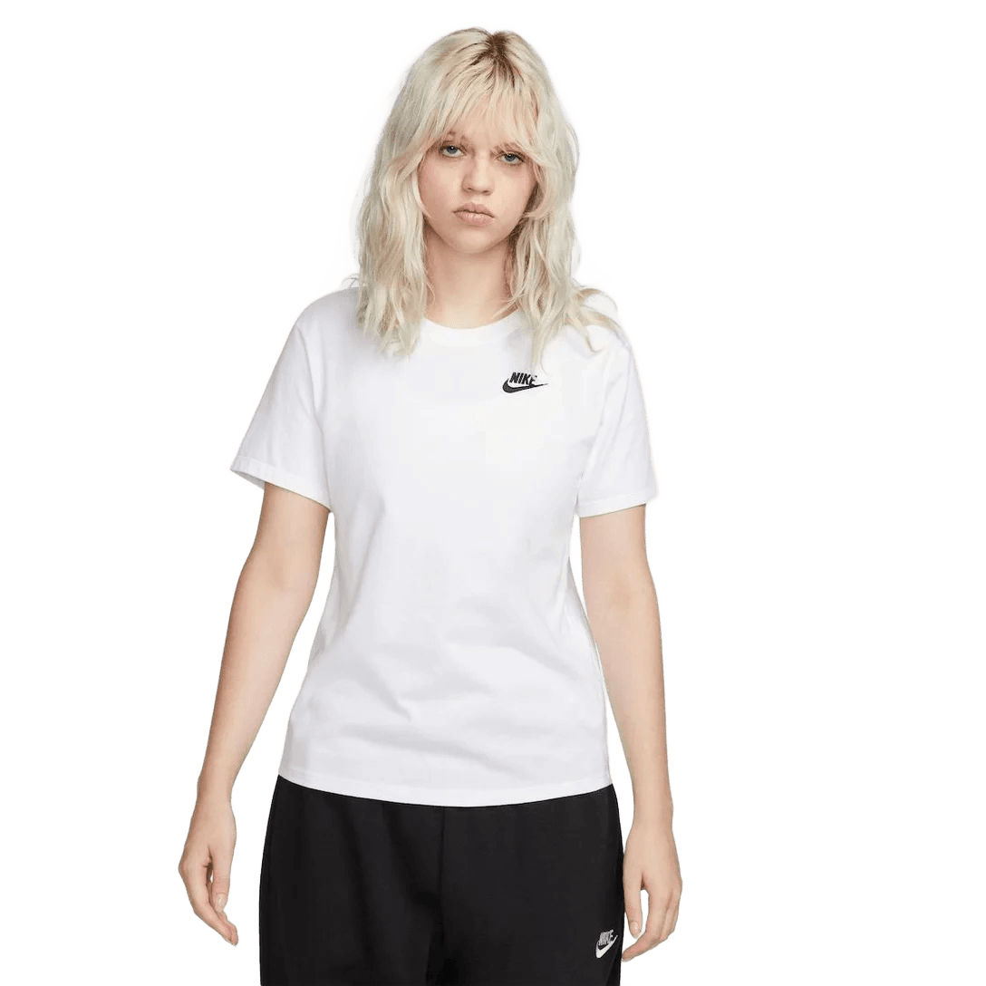camiseta-nike-sportswear-club-essentials-feminina-roxo - Imagem