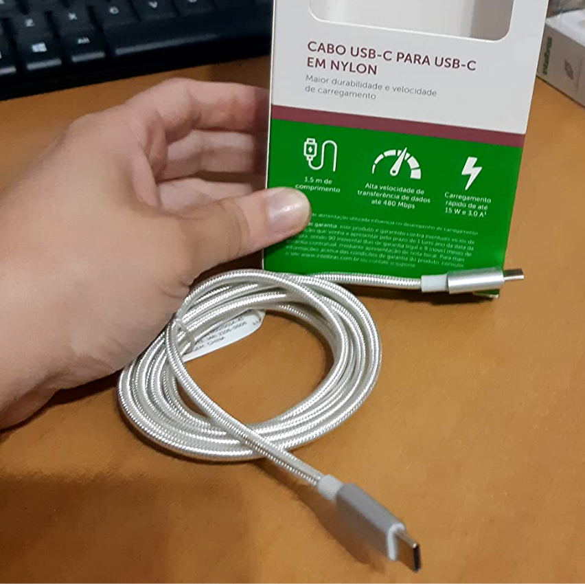 Cabo USB-C em nylon 1,5m Intelbras EUCC 15NB Branco Cabo USB-C em nylon 1,5m Intelbras EUCC 15NB Branco