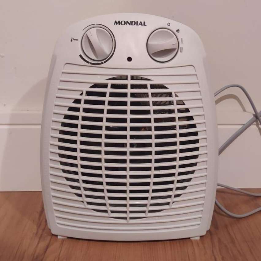 Aquecedor de Ambiente Mondial A-08 com Controle de Temperatura - Cinza Aquecedor de Ambiente Mondial A-08 com Controle de Temperatura - Cinza