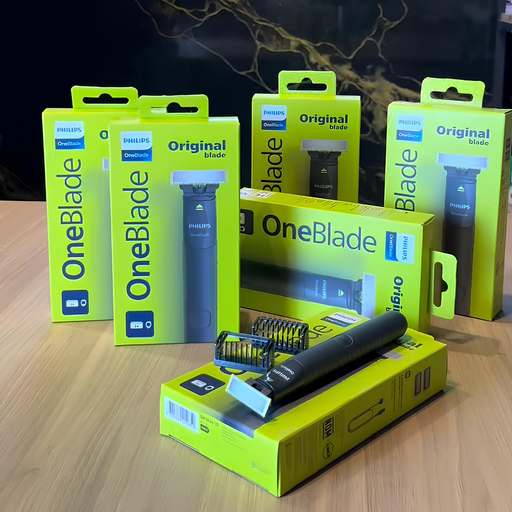 Aparador de Pelos Philips OneBlade QP1424/10 na Cor Cinza chumbo - 127/220V Aparador de Pelos Philips OneBlade QP1424/10 na Cor Cinza chumbo - 127/220V