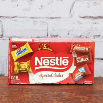 Caixa de Bombom Nestlé Especialidades 251g Caixa de Bombom Nestlé Especialidades 251g