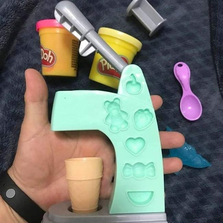 Play-Doh, Massinha Mini Sorveteria Divertida, Cores variadas Play-Doh, Massinha Mini Sorveteria Divertida, Cores variadas