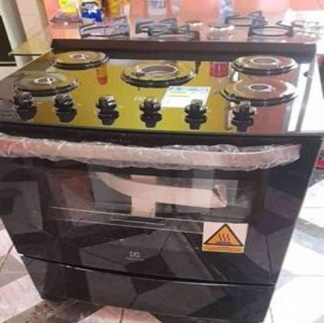 Fogão 5 Bocas Electrolux Preto - Acendimento Automático Vaporbake Fe5gp Fogão 5 Bocas Electrolux Preto - Acendimento Automático Vaporbake Fe5gp