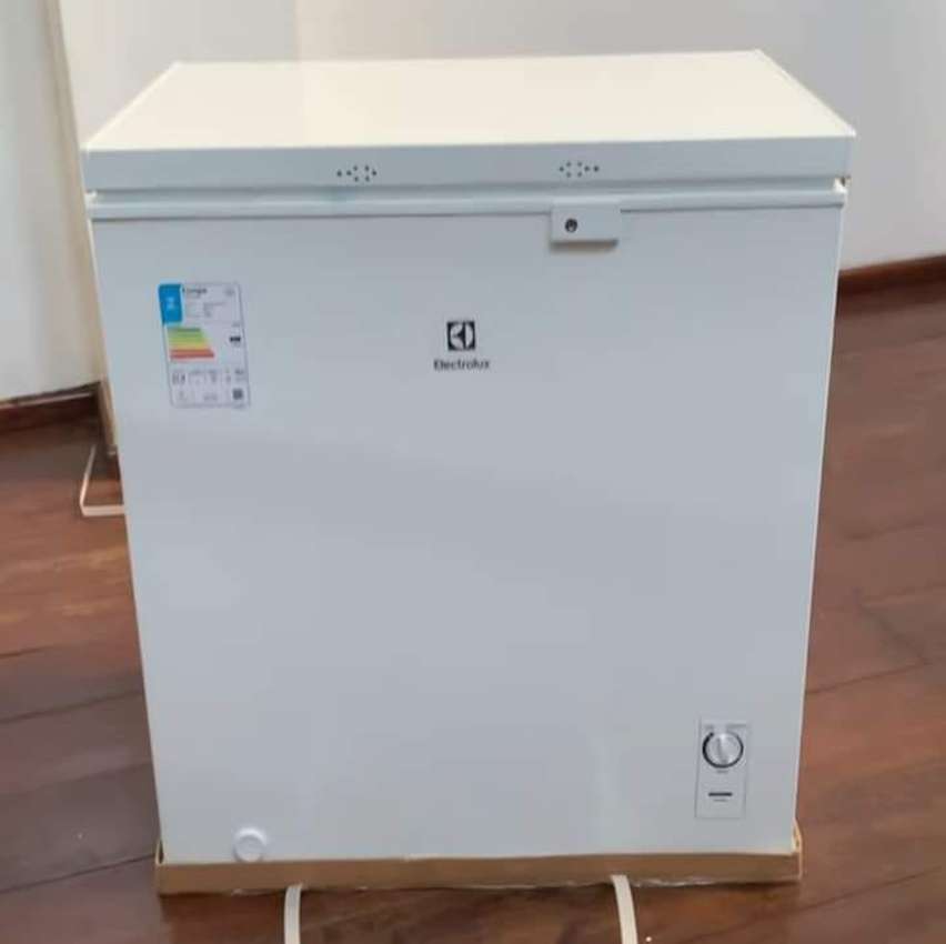 Freezer Horizontal Electrolux Cycle Defrost HE200 Freezer Horizontal Electrolux Cycle Defrost HE200