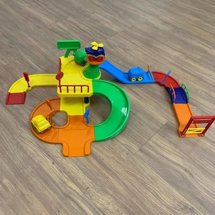 Pista Carrinhos Corrida Brinquedo Infantil Presente Menino Pista Carrinhos Corrida Brinquedo Infantil Presente Menino