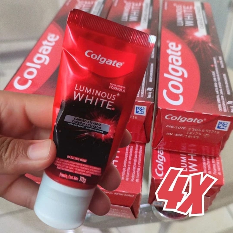 Creme Dental Clareador Colgate Luminous White Carvão Ativado 70g 4 unidades Creme Dental Clareador Colgate Luminous White Carvão Ativado 70g 4 unidades