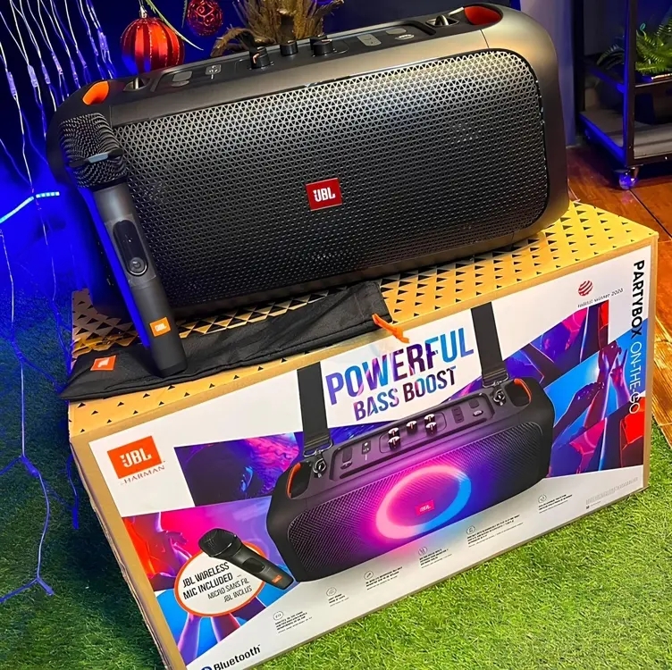 Caixa De Som Bluetooth Jbl Partybox On-the-go Essential Caixa De Som Bluetooth Jbl Partybox On-the-go Essential