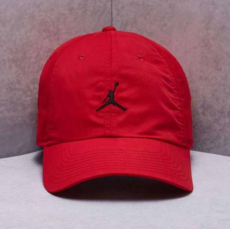 Boné Aba Curva Nike Jordan Club - Strapback - Adulto Boné Aba Curva Nike Jordan Club - Strapback - Adulto