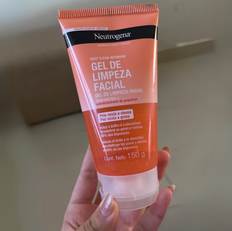 Gel de Limpeza Facial Neutrogena Deep Clean Intensive Grapefruit, 150g Gel de Limpeza Facial Neutrogena Deep Clean Intensive Grapefruit, 150g