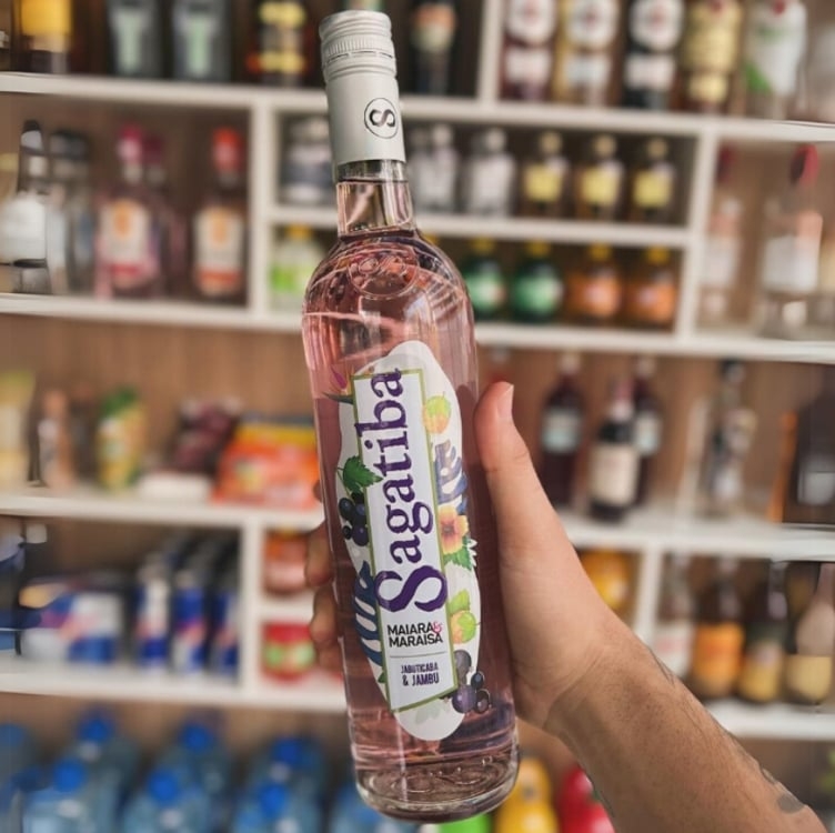 Cachaca sagatiba jabuticaba 700 ml Cachaca sagatiba jabuticaba 700 ml