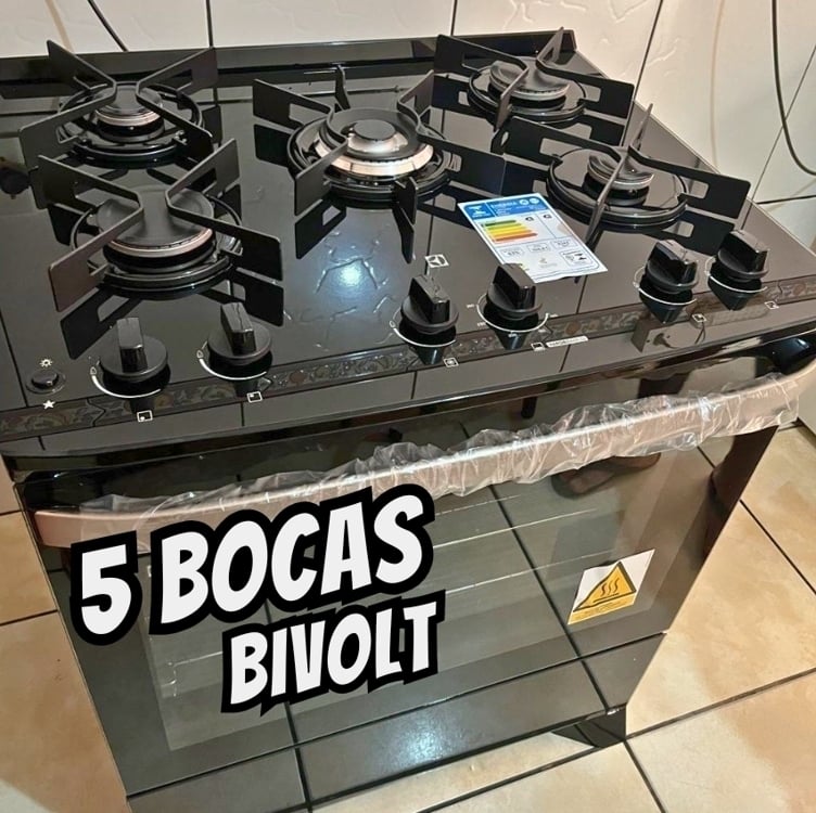 Fogão 5 Bocas Electrolux Preto Mesa de Vidro VaporBake FE5GP Fogão 5 Bocas Electrolux Preto Mesa de Vidro VaporBake FE5GP