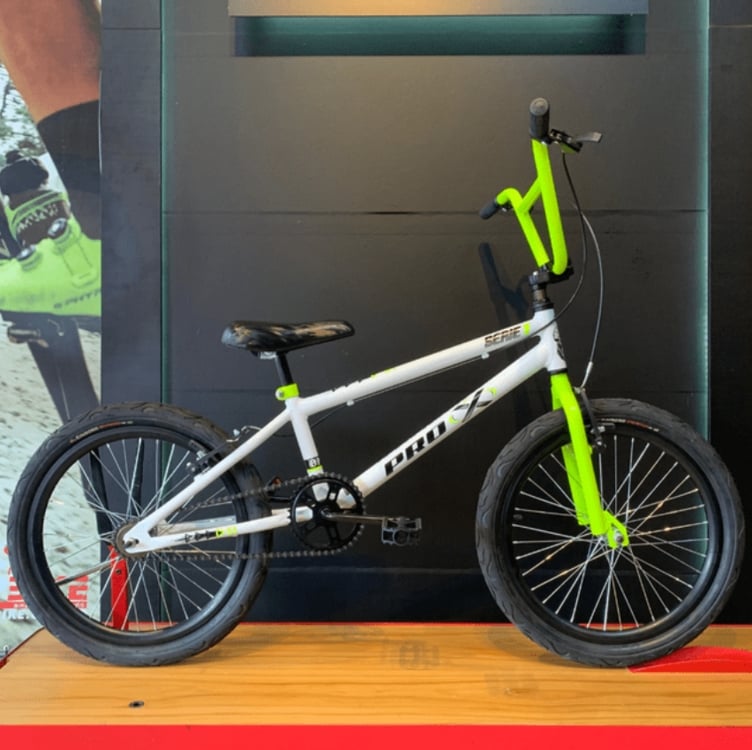 Bicicleta cross infantil GT Sprint Cross aro 20 freios v-brake cor branco/verde Bicicleta cross infantil GT Sprint Cross aro 20 freios v-brake cor branco/verde