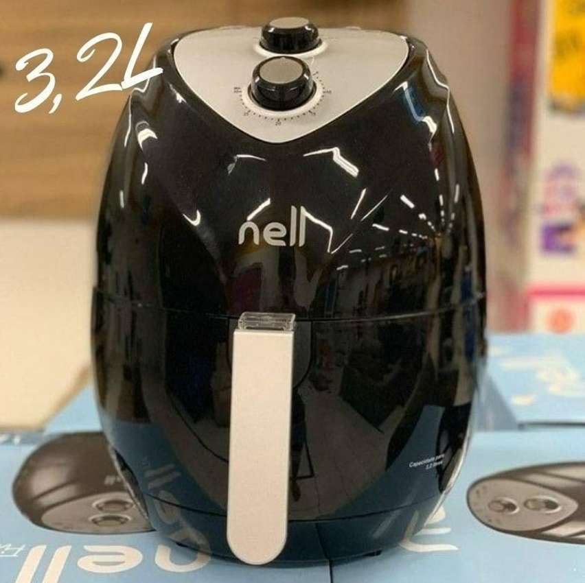 Fritadeira Elétrica sem Óleo/Air Fryer Nell Fit - Preto 3,2L com Timer Fritadeira Elétrica sem Óleo/Air Fryer Nell Fit - Preto 3,2L com Timer