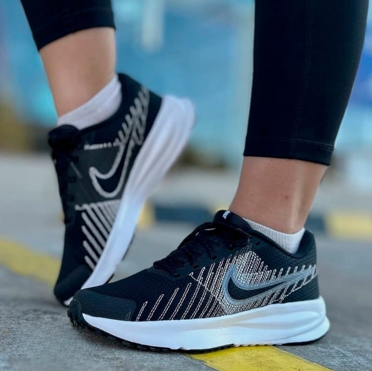 Tênis Nike Run Defy Feminino - Preto Tênis Nike Run Defy Feminino - Preto