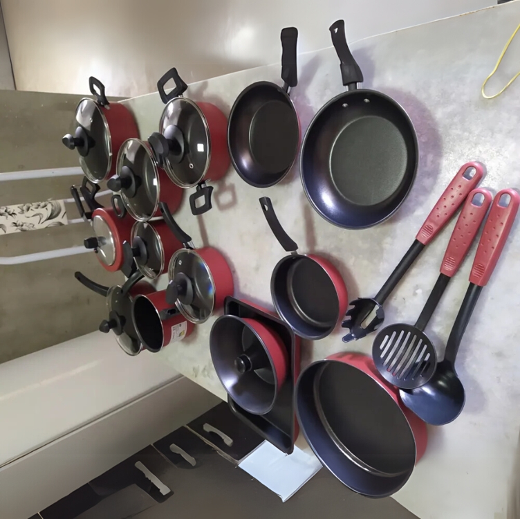 Conjunto Panelas Imperial 17 Pc Antiaderente Panela Pressão 4,5l Cor Vermelho Panelas Imperial Conjunto Panelas Imperial 17 Pc Antiaderente Panela Pressão 4,5l Cor Vermelho Panelas Imperial