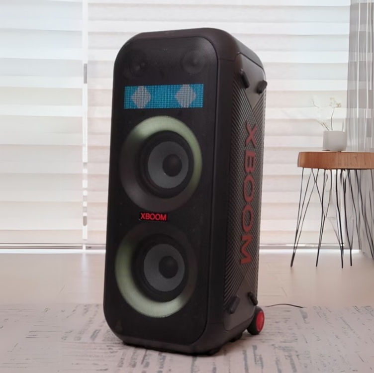 Caixa De Som Partybox Lg Xboom Xl7s – 250w Rms, Display De Pixel Led, Bluetooth 5.1, 20h De Bateria, Ipx4, Sound Boost, Alça Telescópica E Rodas Caixa De Som Partybox Lg Xboom Xl7s – 250w Rms, Display De Pixel Led, Bluetooth 5.1, 20h De Bateria, Ipx4, Sound Boost, Alça Telescópica E Rodas