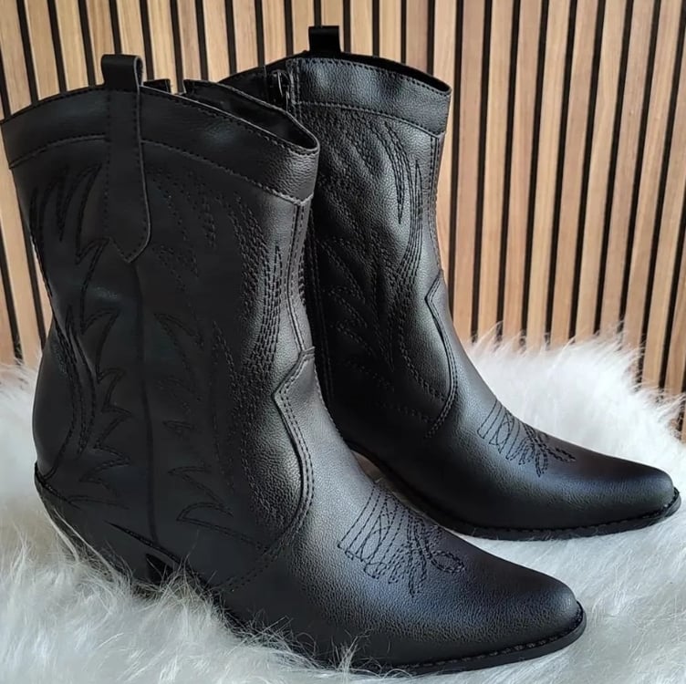 Bota Feminina Texana Bico Fino Cano Curto Confortavel Moda Bota Feminina Texana Bico Fino Cano Curto Confortavel Moda
