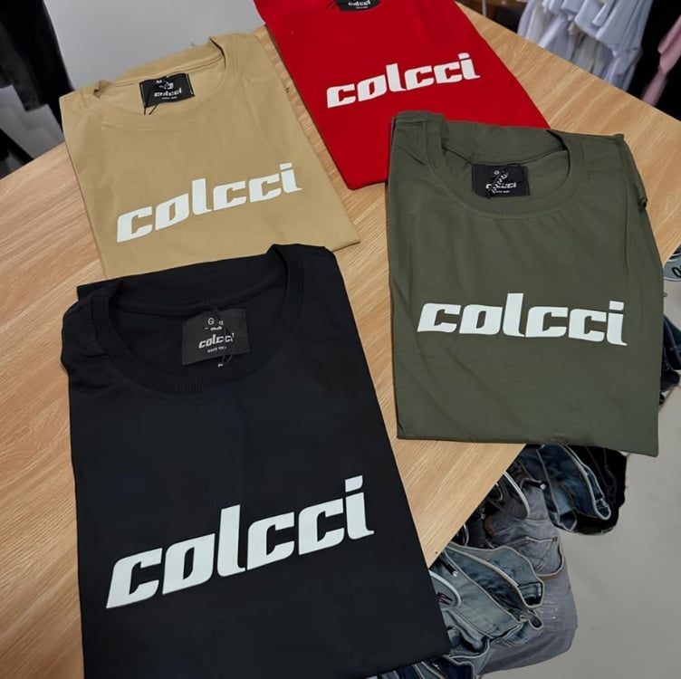 Camiseta Colcci Casual Masculina Camiseta Colcci Casual Masculina