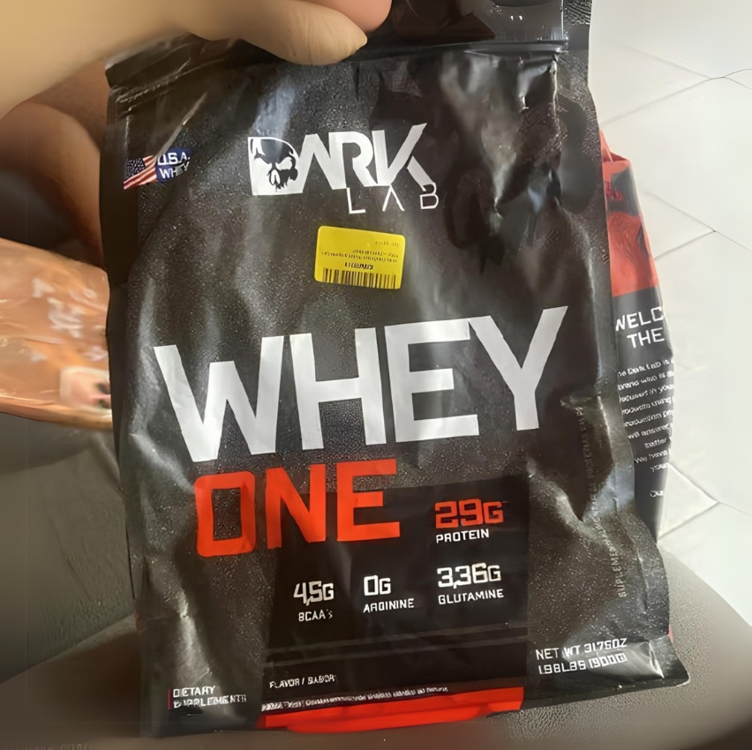 Whey One Protein Proteína Sachê Refil 900g - Dark Lab Sabor Chocolate Whey One Protein Proteína Sachê Refil 900g - Dark Lab Sabor Chocolate