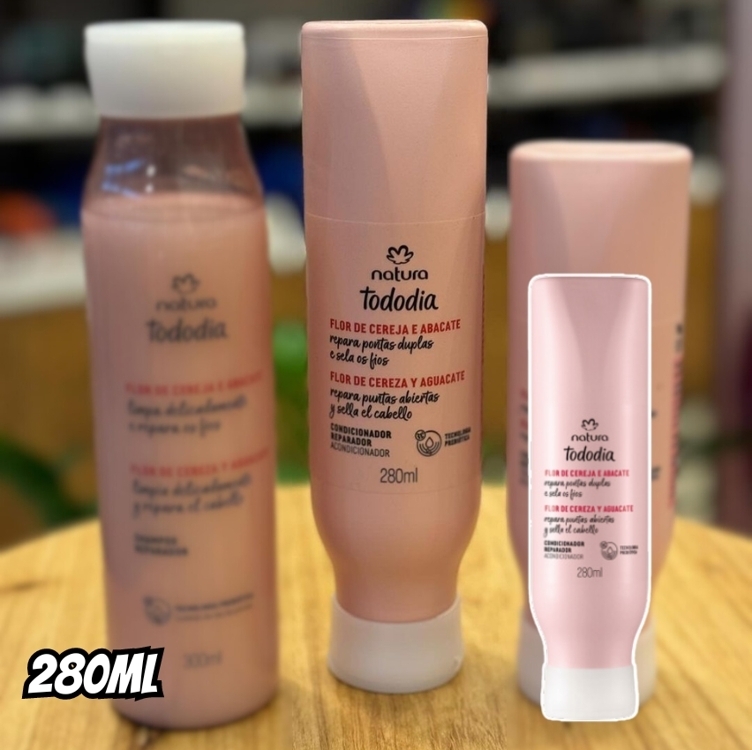 Condicionador Reparador Tododia Flor de Cereja e Abacate 280 ml Condicionador Reparador Tododia Flor de Cereja e Abacate 280 ml