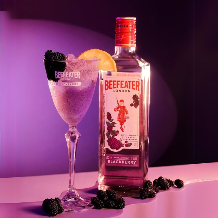 Gin Inglês Beefeater Blackberry Garrafa 700ml Gin Inglês Beefeater Blackberry Garrafa 700ml