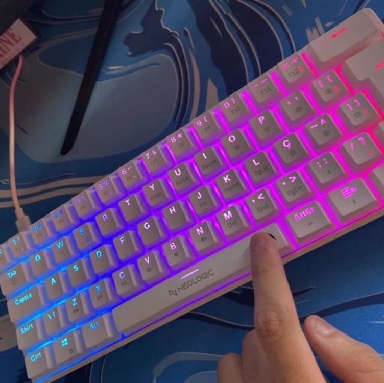 Teclado Gamer Mecânico Neologic Precision Pro Polar 60% Rgb Teclado Gamer Mecânico Neologic Precision Pro Polar 60% Rgb