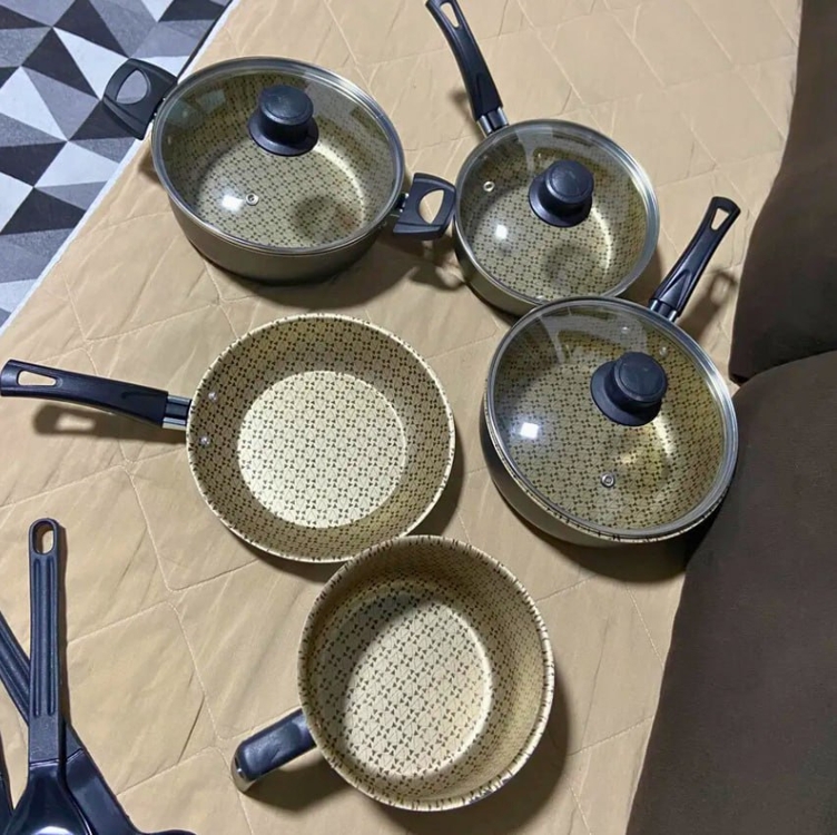 Jogo De Panelas Antiaderente 8 Peças Decorada Teflon Jogo De Panelas Antiaderente 8 Peças Decorada Teflon