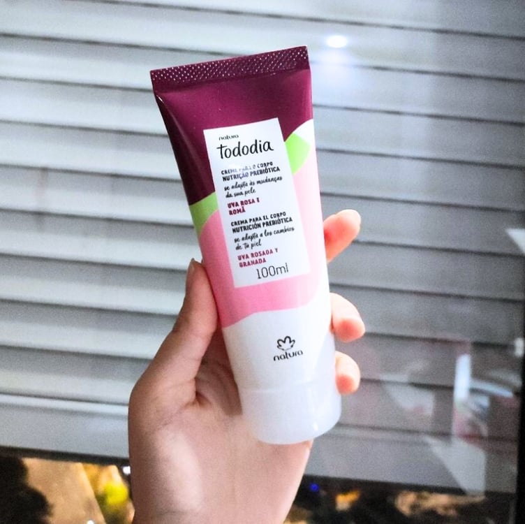 Creme Desodorante Nutritivo Para O Corpo Tododia Uva Rosa E Romã 100 Ml Creme Desodorante Nutritivo Para O Corpo Tododia Uva Rosa E Romã 100 Ml