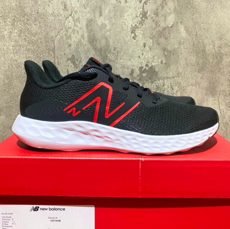 Tênis New Balance 411 V'3 Masculino Tênis New Balance 411 V'3 Masculino
