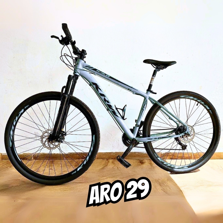 Bicicleta aro 29 KRW Alumínio 24 Vel Marchas Freio a Disco Suspensão dianteira Mountain Bike X32 - Branco+Preto Bicicleta aro 29 KRW Alumínio 24 Vel Marchas Freio a Disco Suspensão dianteira Mountain Bike X32 - Branco+Preto