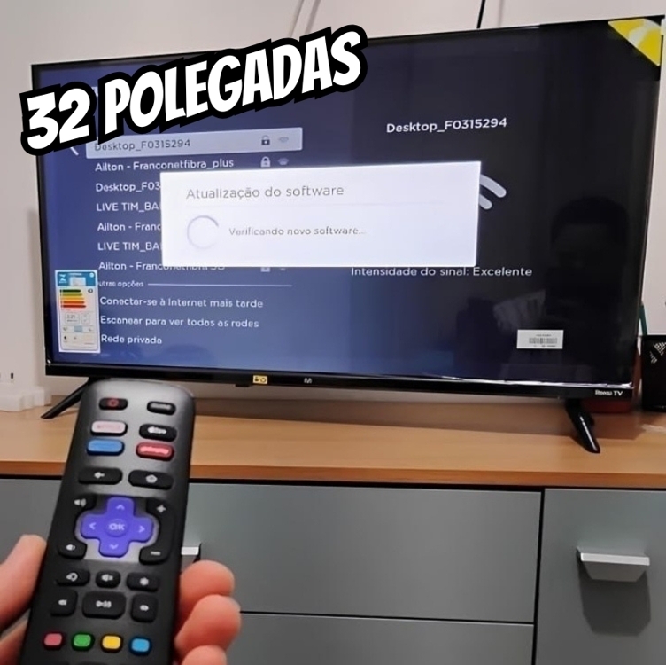 Multi Roku TV 32" Smart com imagem HD 3 HDMI 2 USB compatível com Alexa e Google Home - TL052M Multi Roku TV 32" Smart com imagem HD 3 HDMI 2 USB compatível com Alexa e Google Home - TL052M