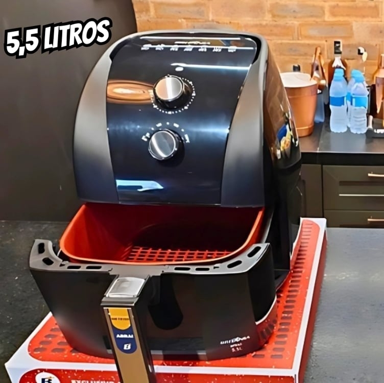 Fritadeira Air Fryer Britânia 5,5L 1500W BFR50 Redstone 127V Fritadeira Air Fryer Britânia 5,5L 1500W BFR50 Redstone 127V