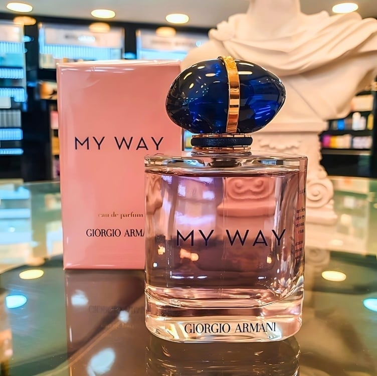 My Way Giorgio Armani Fem Edp 30ml Volume da unidade 30 mL My Way Giorgio Armani Fem Edp 30ml Volume da unidade 30 mL