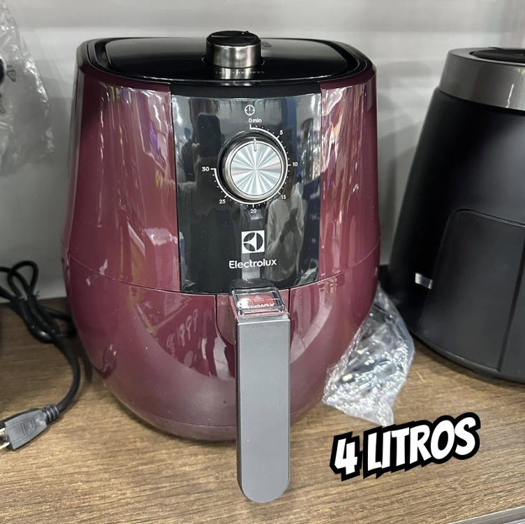 Fritadeira Elétrica Grand Airfryer 4L Electrolux EAF31 Dark Red 127v Fritadeira Elétrica Grand Airfryer 4L Electrolux EAF31 Dark Red 127v