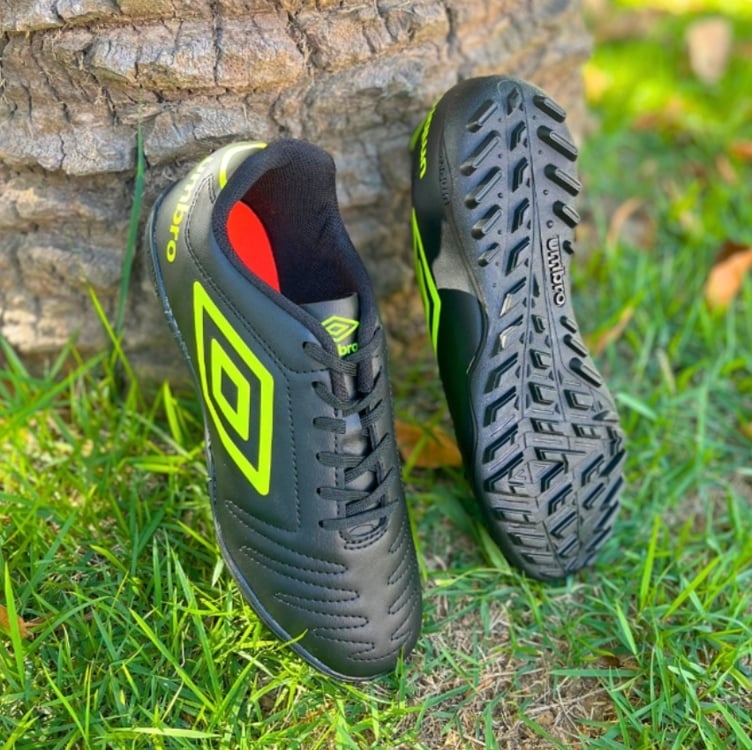 Chuteira Society Grama Sintética Class Adulto Umbro Chuteira Society Grama Sintética Class Adulto Umbro
