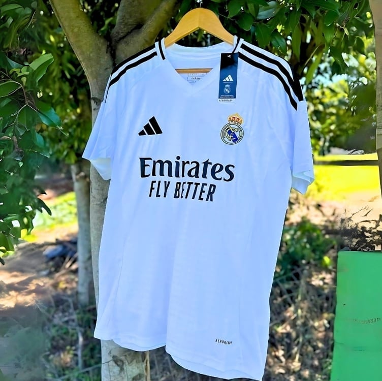 Camisa Real Madrid Home 24/25 s/n° Torcedor Adidas Masculina - Branco Camisa Real Madrid Home 24/25 s/n° Torcedor Adidas Masculina - Branco