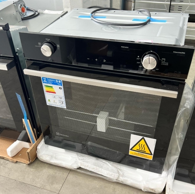Forno De Embutir Electrolux A Gás 80l Efficient Com Perfectcook360 Preto Oe8gh 220v