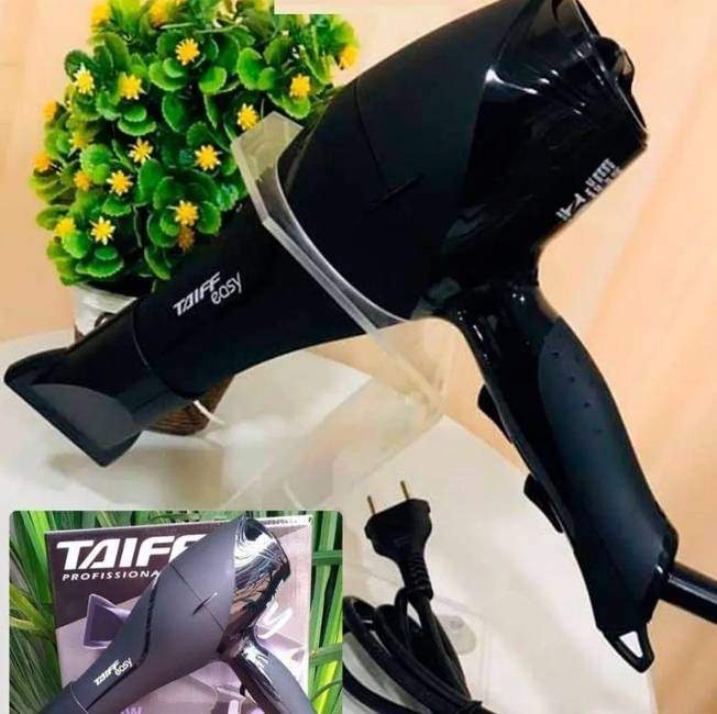 Secador de Cabelos Taiff Easy Motor AC Profissional 1700W – Preto Secador de Cabelos Taiff Easy Motor AC Profissional 1700W – Preto