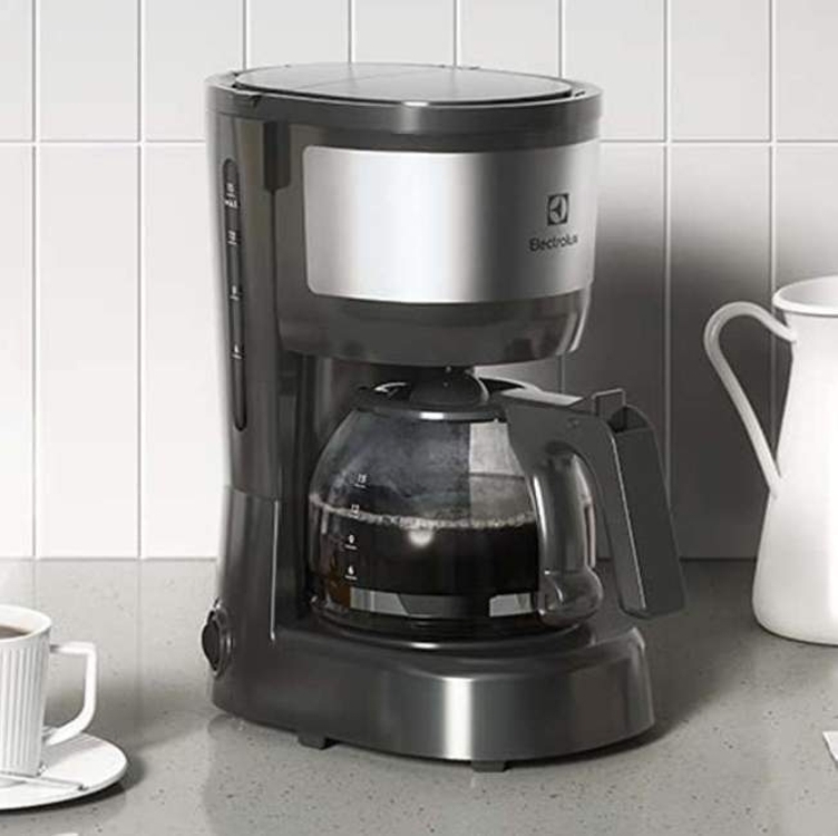 Cafeteira Elétrica Electrolux 15 Xícaras Efficient ECM10 220V Cafeteira Elétrica Electrolux 15 Xícaras Efficient ECM10 220V