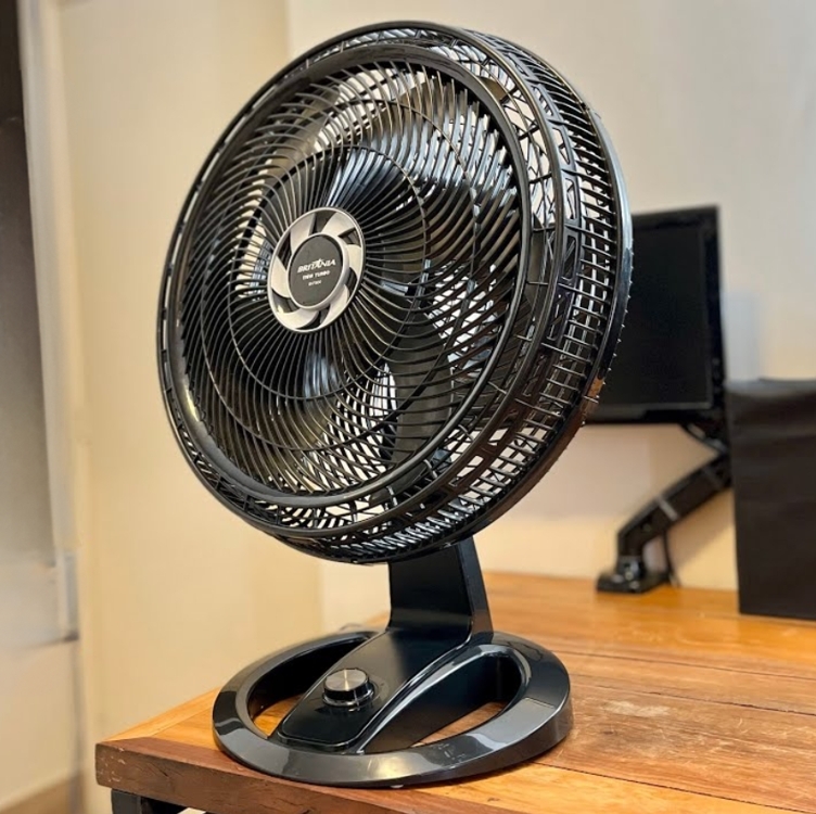 Ventilador Britânia BVT500 2 em 1 Maxx Force 6 Pás 176W 220V Ventilador Britânia BVT500 2 em 1 Maxx Force 6 Pás 176W 220V