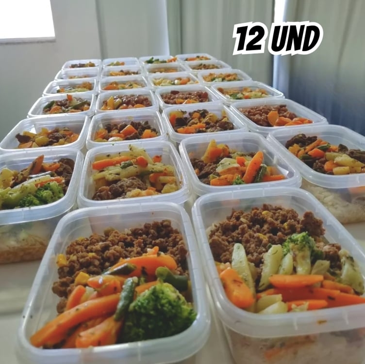 Pote com Trava Vasilha Erca Plast Micro e Freezer 750ml Reutilizável Cor Transparente Premium 12 unidades Pote com Trava Vasilha Erca Plast Micro e Freezer 750ml Reutilizável Cor Transparente Premium 12 unidades