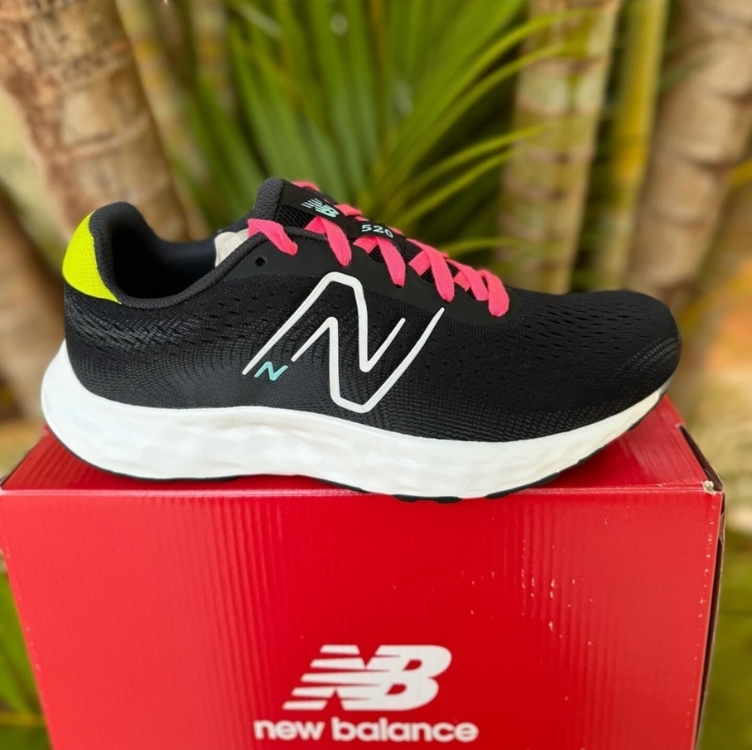 Tênis Feminino W520 V8 New Balance Tênis Feminino W520 V8 New Balance