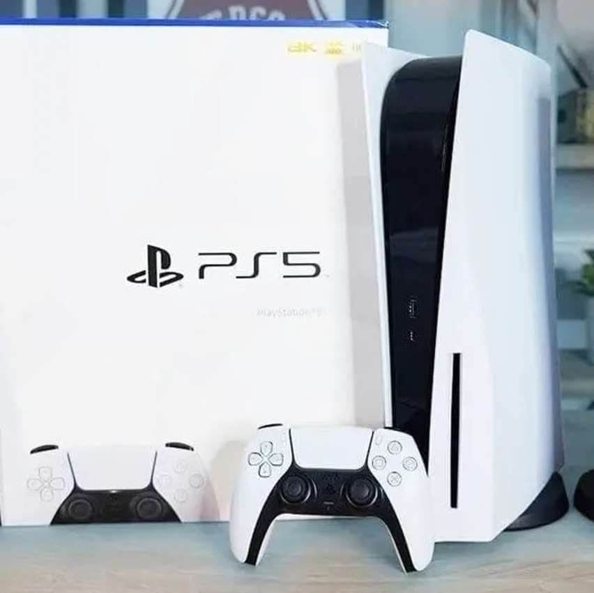 Console Playstation 5 Midia Física SSD 825GB Preto/Branco Console Playstation 5 Midia Física SSD 825GB Preto/Branco