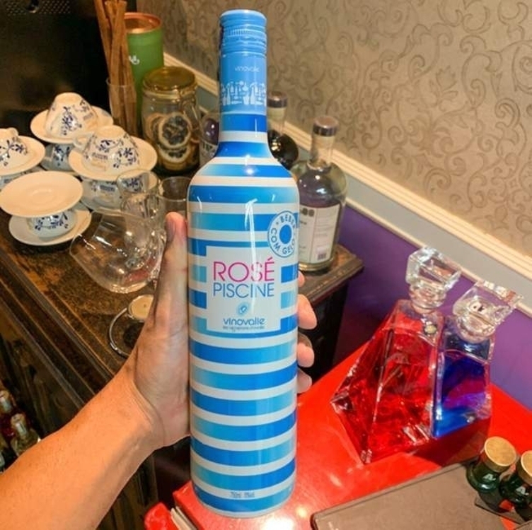Hao Bosch Vinho Rose Piscine Stripes Listras 750ml Hao Bosch Vinho Rose Piscine Stripes Listras 750ml