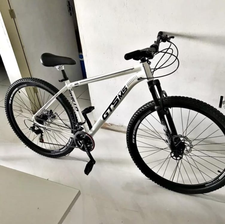 Bicicleta mountain bike GTS PRO M5 Techs 29 Aro 29 tamanho do Quadro 15" - branco Bicicleta mountain bike GTS PRO M5 Techs 29 Aro 29 tamanho do Quadro 15" - branco
