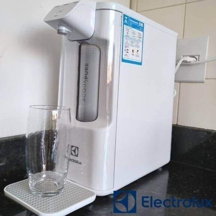 Purificador De Água Electrolux Pe15b Efficient 110v/220v Purificador De Água Electrolux Pe15b Efficient 110v/220v